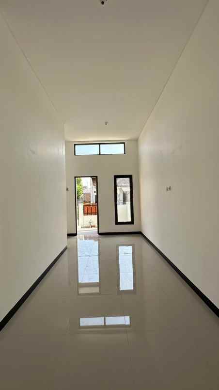 rumah modern 1 lantai 400 juta an di singosari