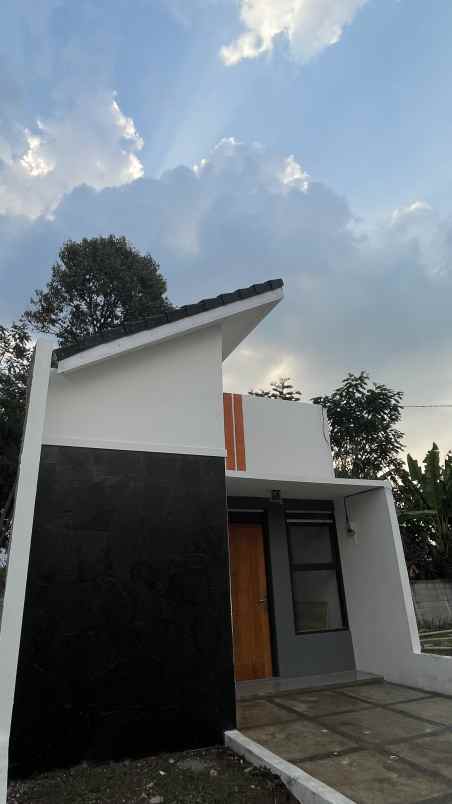 rumah modern cimahi fasilitas masjid dan rumah tahfidz