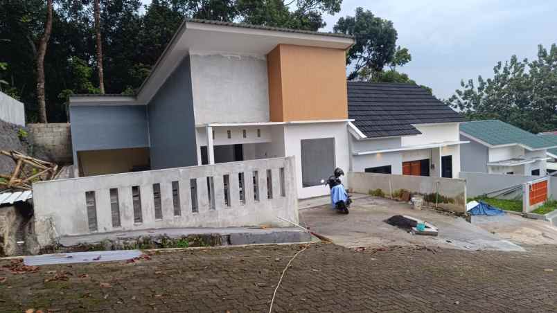 rumah modern shm ready siap huni bisa kpr