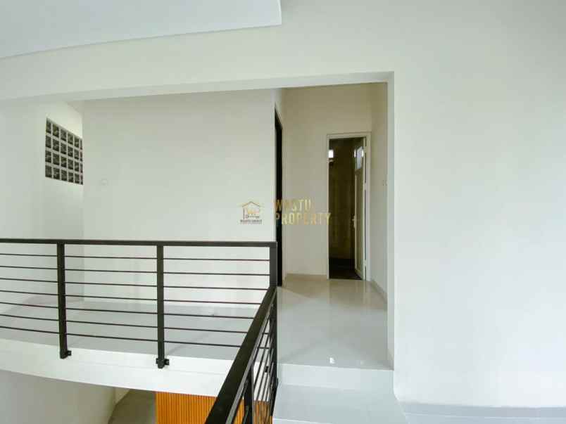 rumah modern tropis siap huni di potorono hanya 1 unit