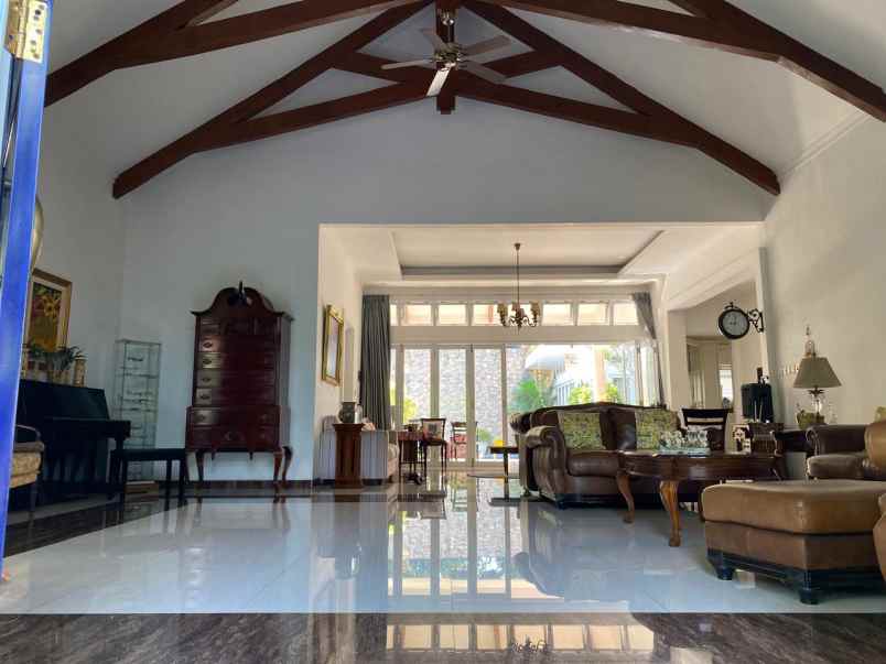 rumah nyaman di dalam perumahan bintaro sektor 9