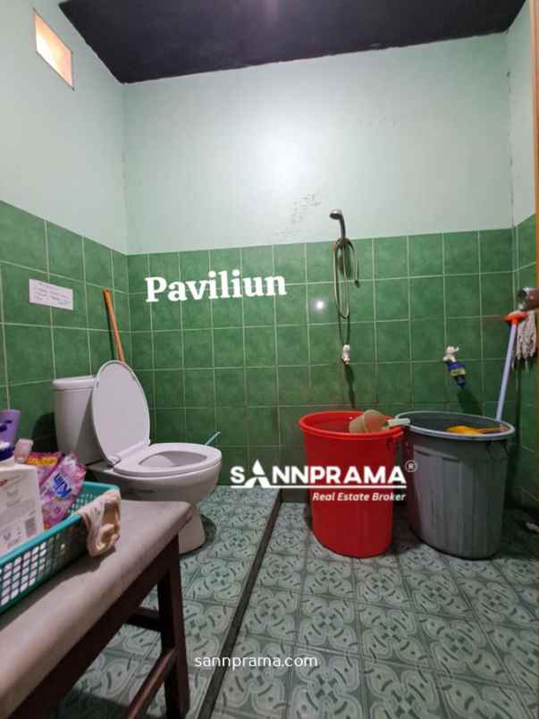 rumah paviliun dengan tanah luas di beji bbgrin