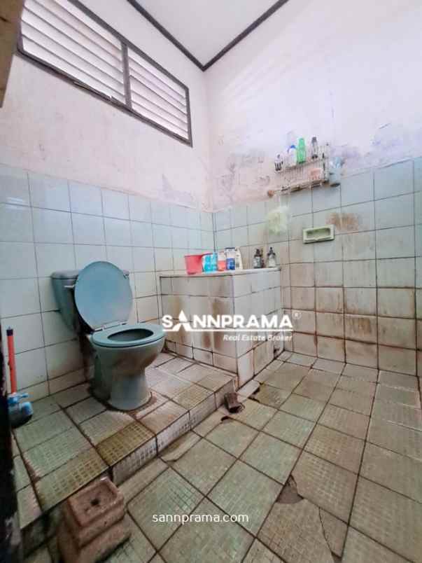 rumah paviliun dengan tanah luas di beji bbgrin