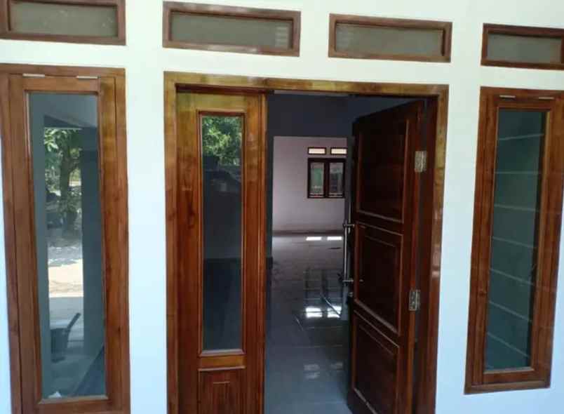 rumah perum siap huni full renov