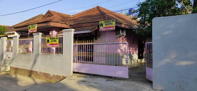 rumah pribadi lingkungan adem asri