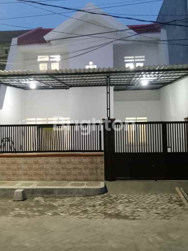 rumah rungkut asri shm 2 lantai hadap barat