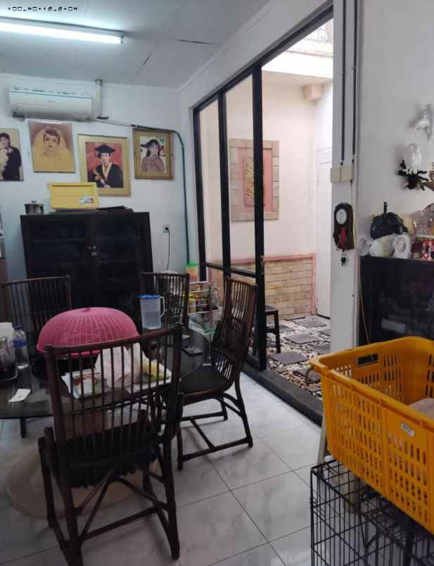 rumah rungkut mapan 2jejer strategis row 2 5 mobil