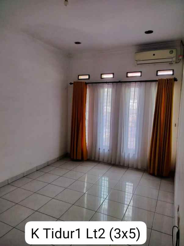 rumah sarijadi 10 menit tol pasteur 2 carpot mobil