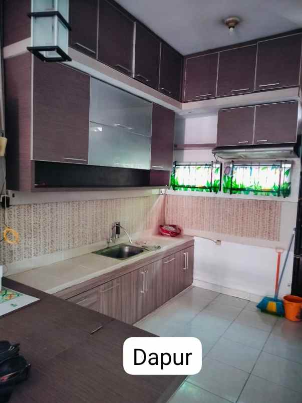 rumah sarijadi 10 menit tol pasteur 2 carpot mobil