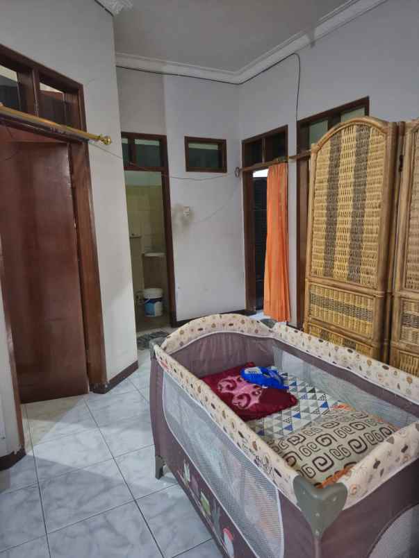 rumah sarijadi 10 menit tol pasteur halaman depan luas