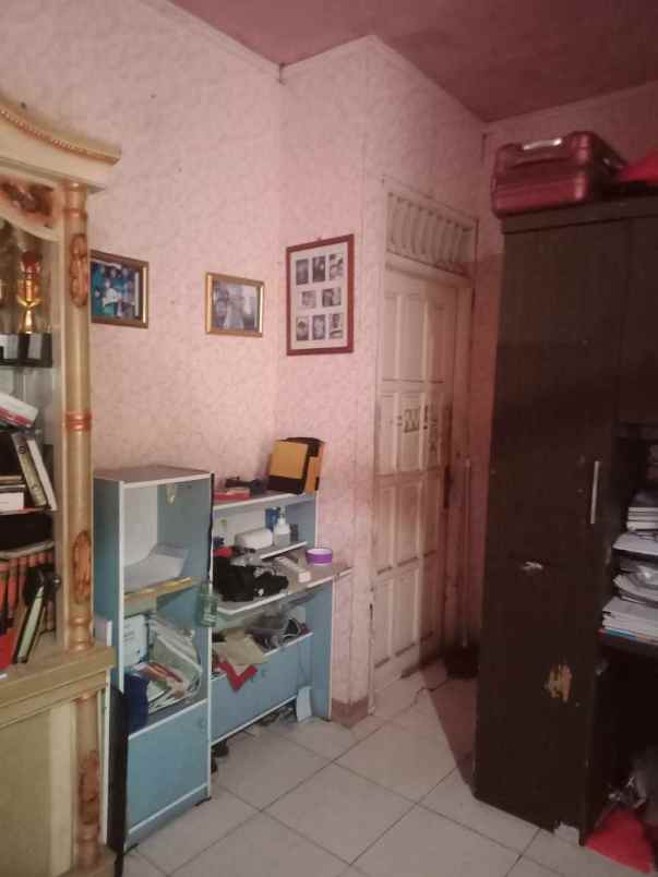 rumah second hook dalam kavling di kalimulya depok