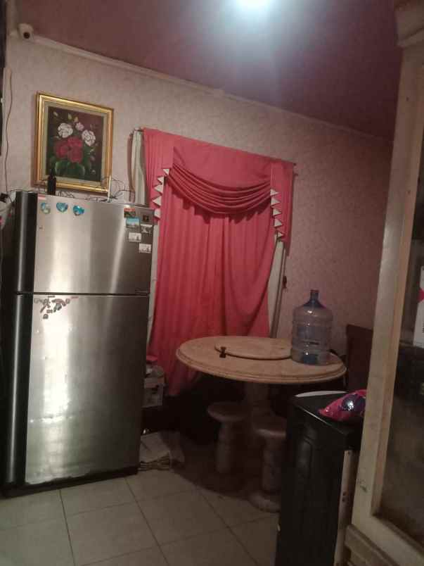 rumah second hook dalam kavling di kalimulya depok