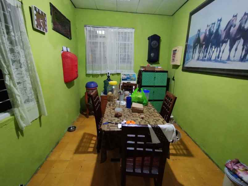 rumah second lokasi strategis dekat pasar klewer solo