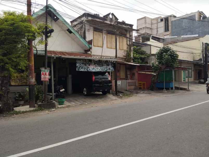 rumah second lokasi strategis dekat pasar klewer solo