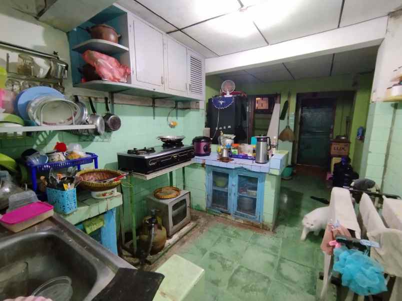 rumah second lokasi strategis dekat pasar klewer solo