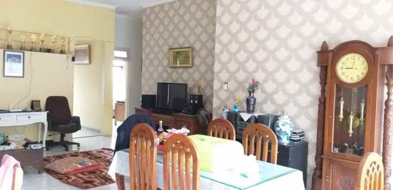 rumah second luas siap huni dekat uii jakal km 13