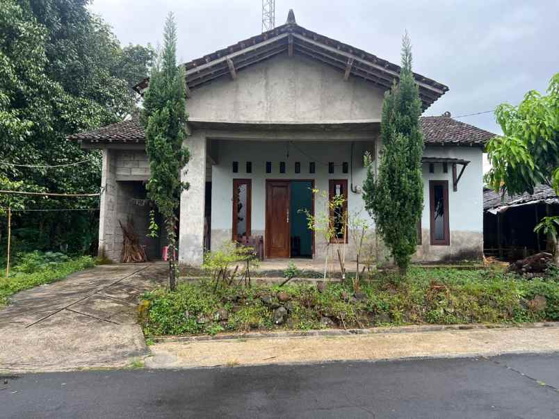 rumah siap huni 180m karangpandan karanganyar