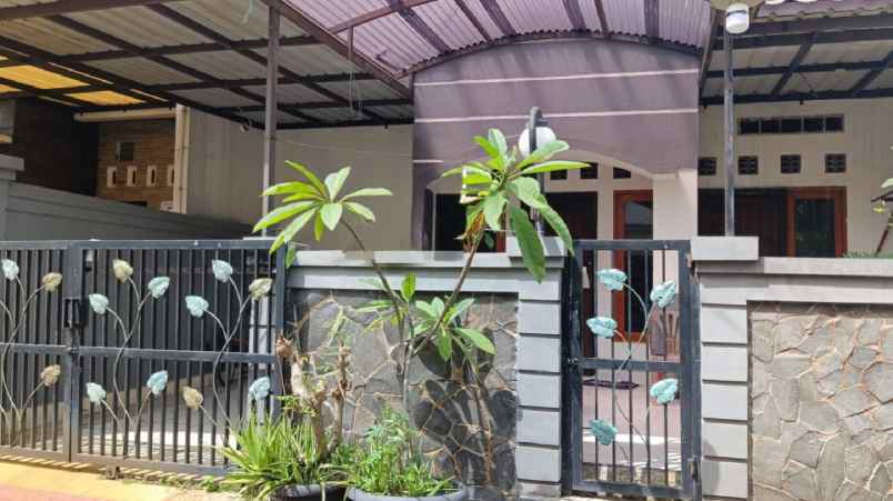 rumah siap huni asri nyaman di cimanggis depok