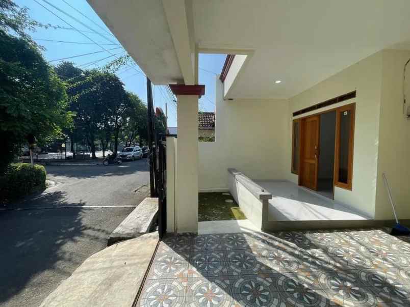 rumah siap huni di pondok bambu permai jakarta timur
