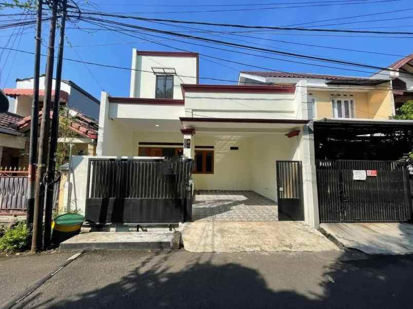 rumah siap huni di pondok bambu permai jakarta timur