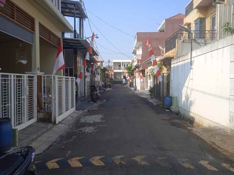 rumah siap huni dijual di perumahan duta bintaro