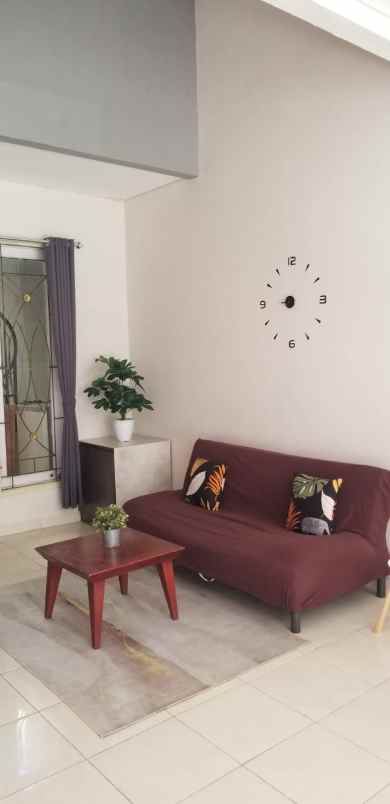 rumah siap huni full furnished di pakuwon city