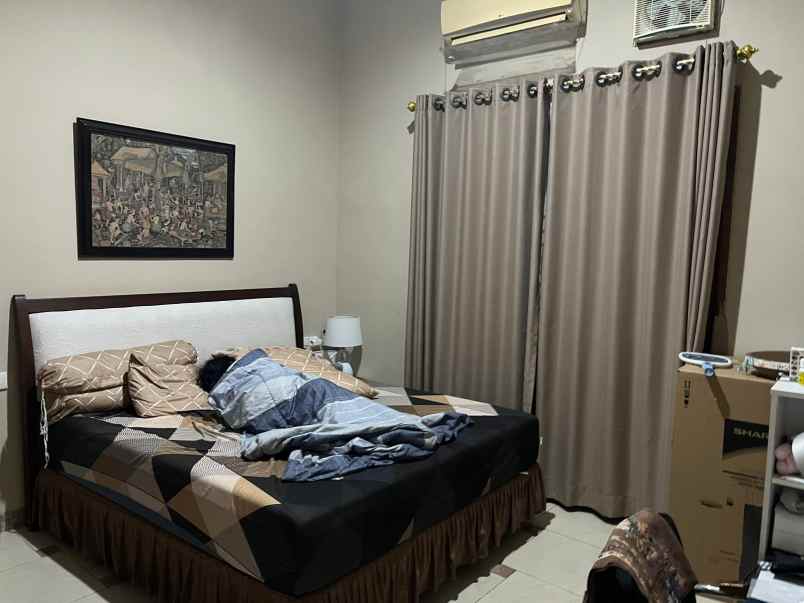 rumah super luas pinggir jalan pepaya raya jagakarsa