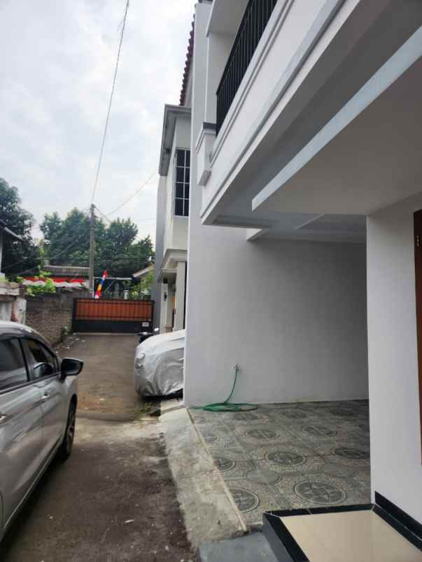 rumah termurah bisa kpr 2 lantai jagakarsa langka