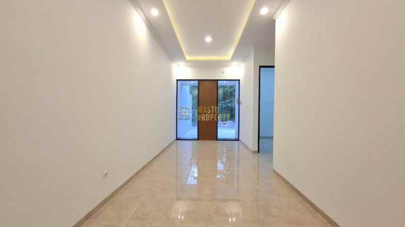 rumah tropis modern siap huni di jalan kaliurang