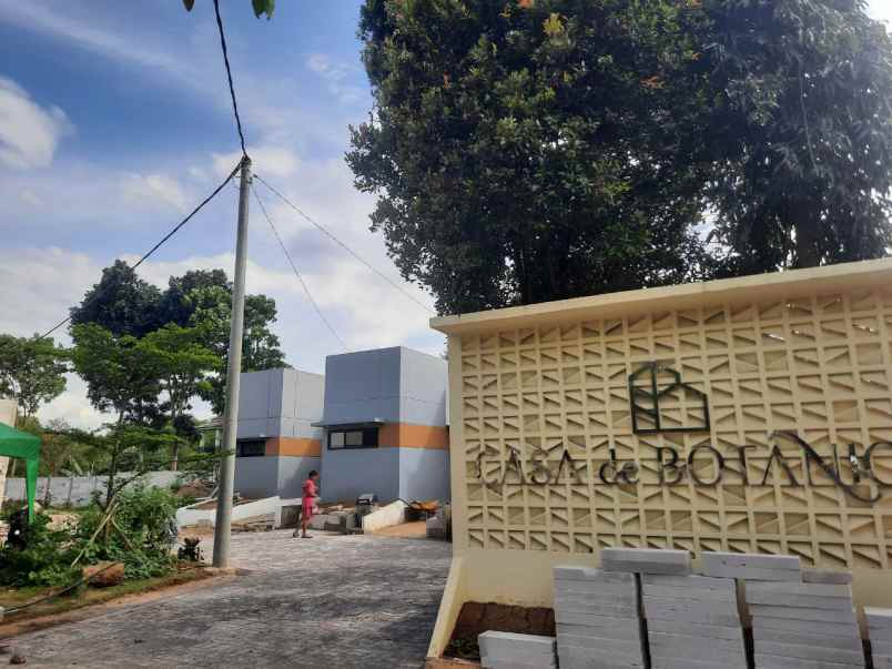 rumah villa dengan private pool di ciomas bogor