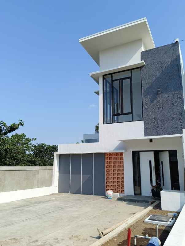 rumah villa modern super murah strategis di kota batu