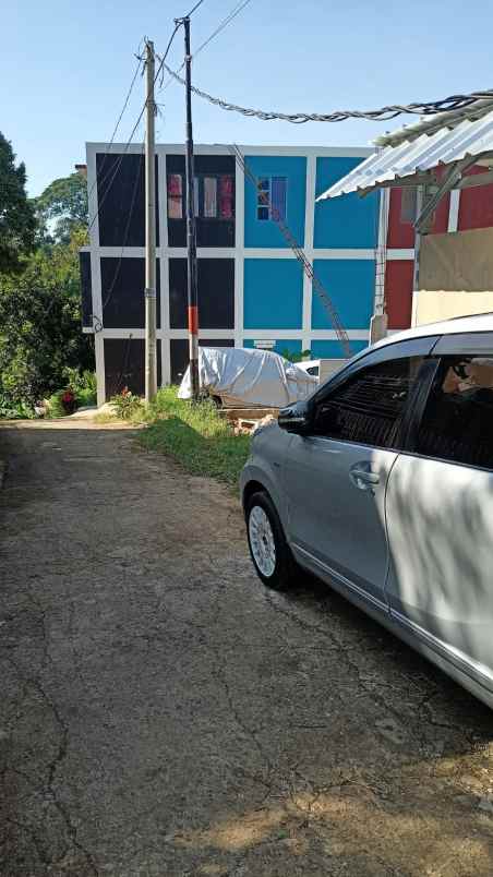 sewa rumah 2 lantai 3 kamar dekat pasar dago