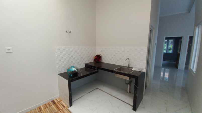 super mewah rumah townhouse shm di janti jogja