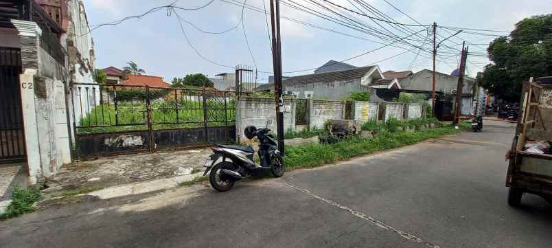 tanah hook super luas di komplek tosiga hadap timur