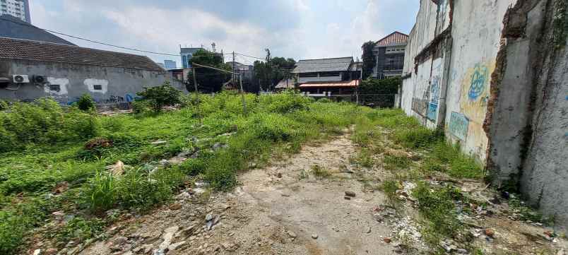 tanah hook super luas di komplek tosiga hadap timur