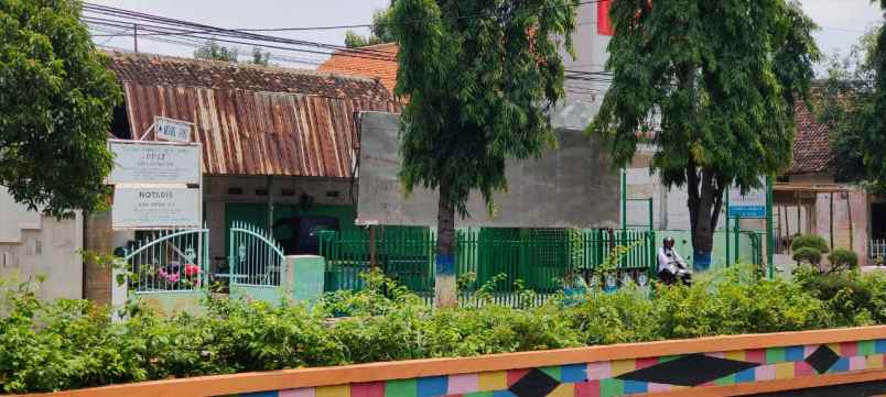 tanah luas dan bangunan akses strategis di kota madiun