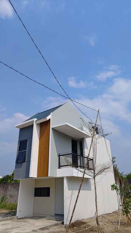 town house premium menantimu