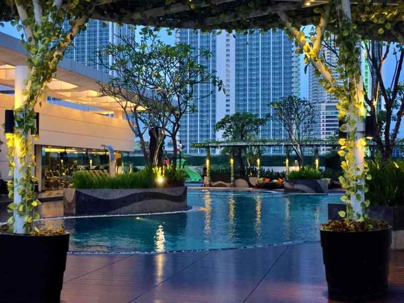 u residence studio ff 0 1twstephen b3