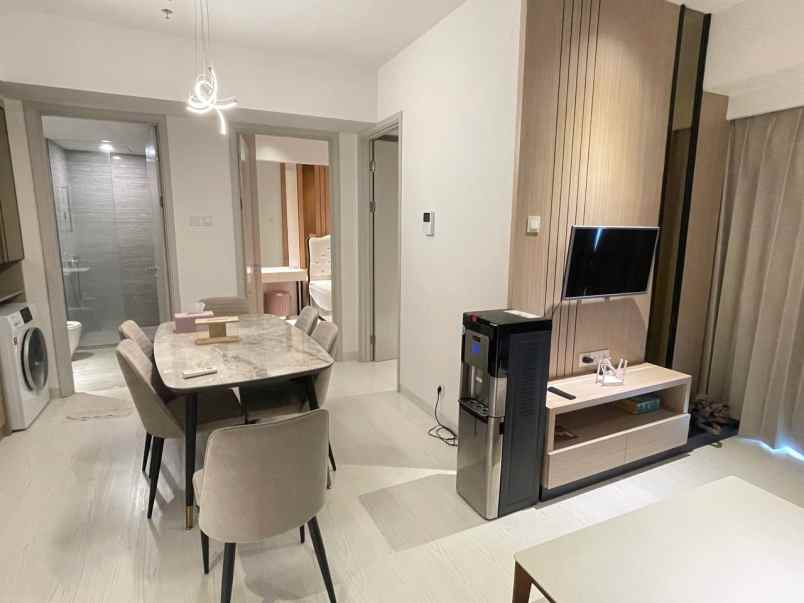 apartemen fully furnished la viz pakuwon mall