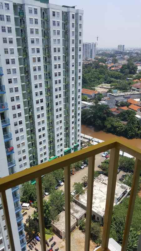 apartemen pancoran riverside