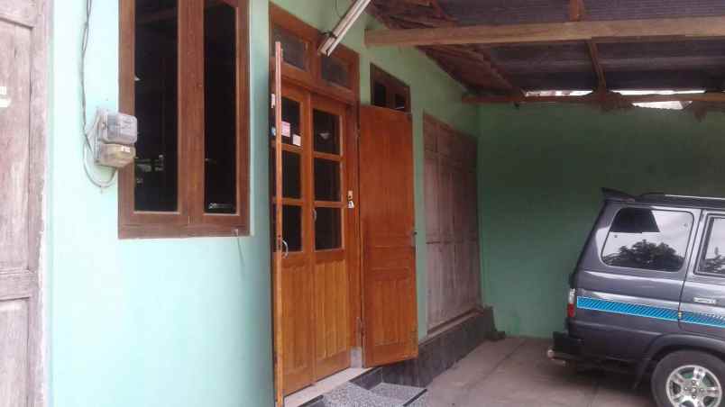 dekat kampus isi rumah joglo bangunjiwo jogja