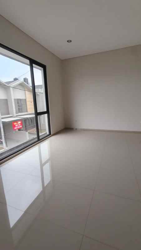 diijual rumah siap huni komplek setra duta bandung