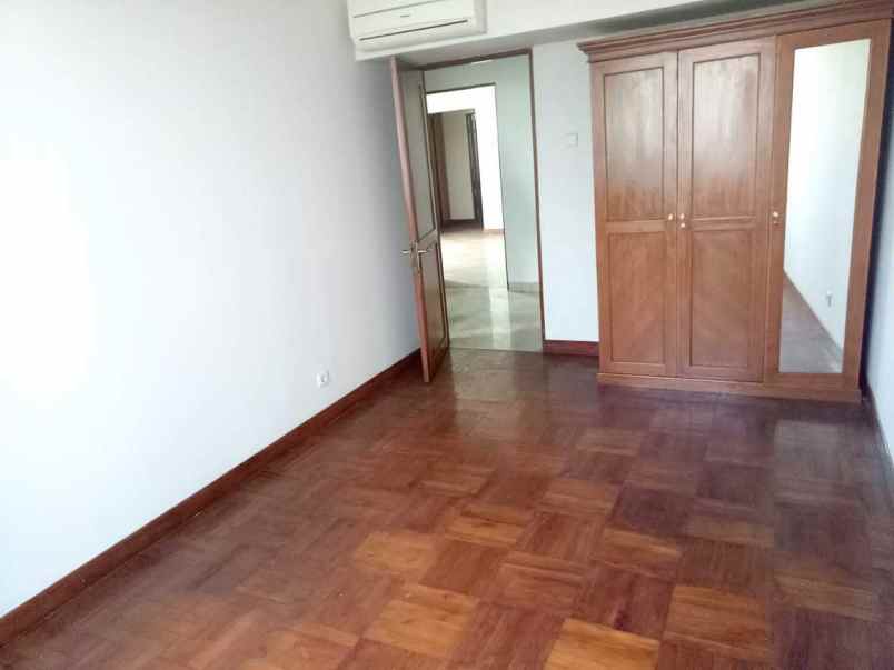 dijual apartemen pondok indah