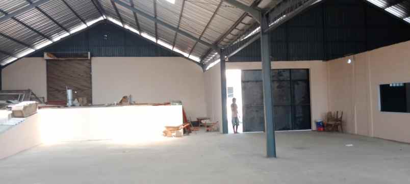 dijual atau disewakan gudang di mijen semarang