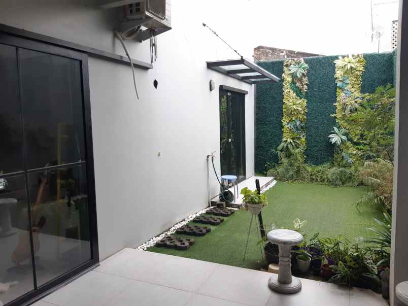 dijual cepat rumah bagus 2 lantai fullfurnish