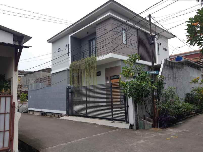 dijual cepat rumah bagus 2 lantai fullfurnish