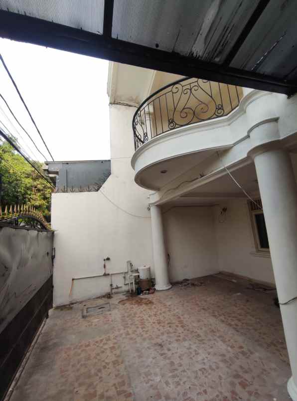 dijual cepat rumah bagus 2 lantai kelapa gading