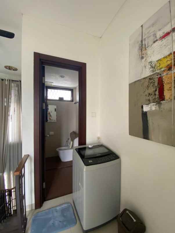 dijual cepat rumah di lippo cikarang