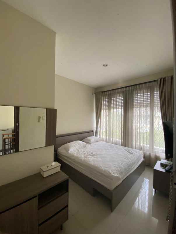 dijual cepat rumah di lippo cikarang