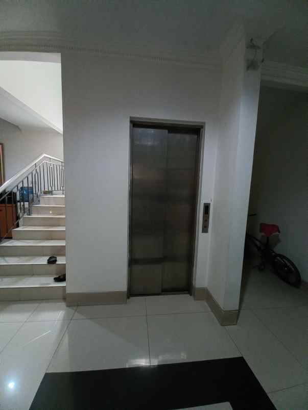 dijual cepat rumah kantor ready to use